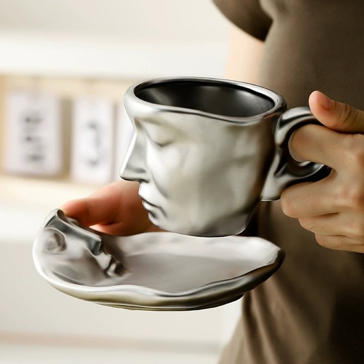 100/260ml Retro Style Face Creative Ceramic Kiss Cup& Saucers